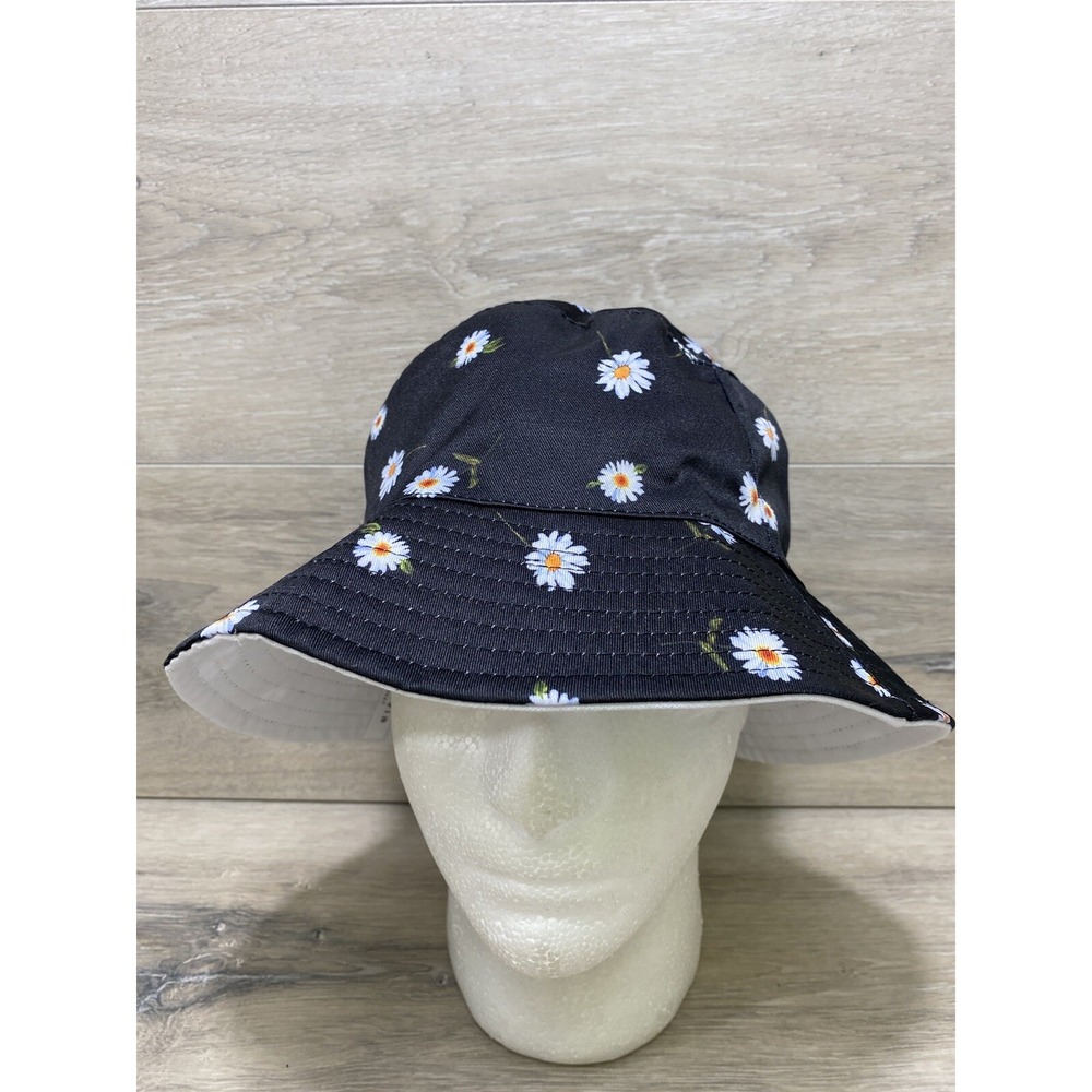Alice + Olivia Bucket Hat Womens One Size Black White Daisy All Over Print